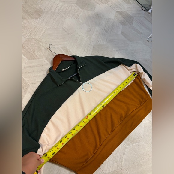 Green and White Colorblock Zip-Up Sweatshirt - Picture 4 of 4